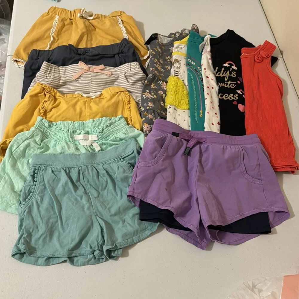 Bundle of a lot of girl shorts and shirts/tank tops 13 pieces - Picture 2 of 12
